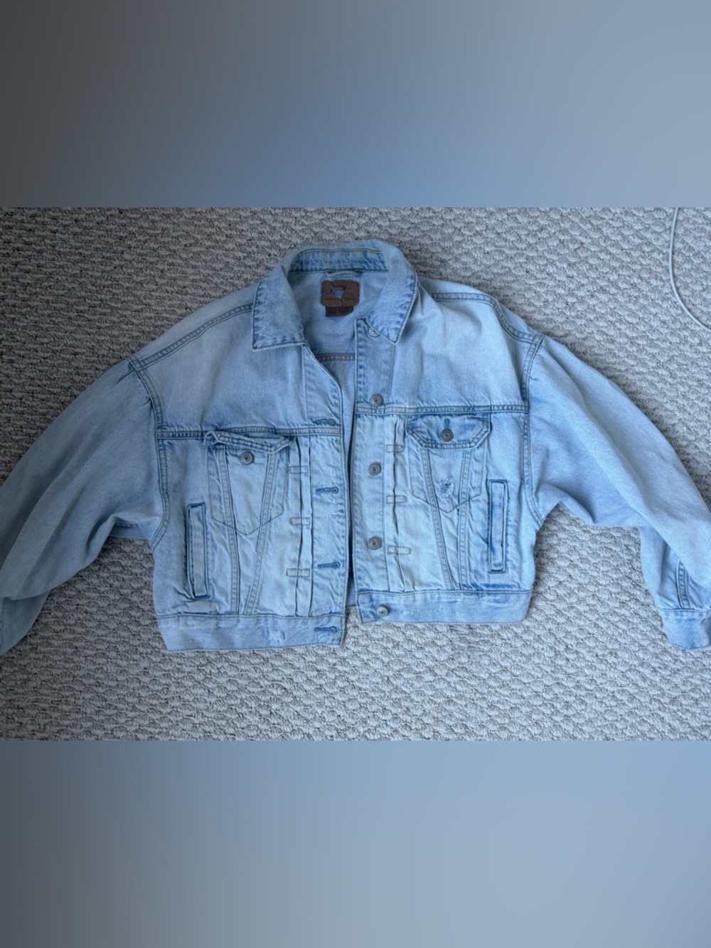 American Eagle Outfitters Light Wash Blue Cropped Denim Jacket